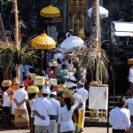 Zeremonie in Tempel auf Bali