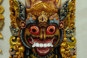 Geschnitzte Maske in Mas, Bali