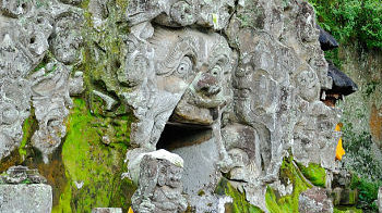 Eingang zur Goa Gajah in Bedulu, Zentralbali