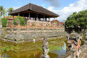 Die Anlage ähnelt mehr einem Park zum Lustwandeln als dem Sitz eines Richters, dennoch wurde hier Recht gesprochen Kertha Gosa in Klungkung, Bali