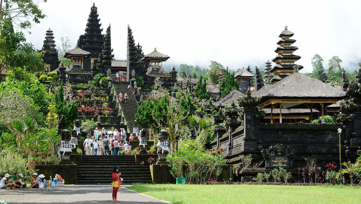 Die Tempelanlage Pura Besakih am Vulkan Gunung Agung ist Balis größte und heiligste Tempelanlage Pura Besakih, der Muttertempel Balis