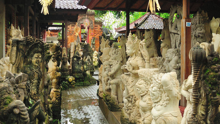 Steinmetz in Batubulan, Bali