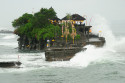 Flut im Tempel Tanah Lot, Bali