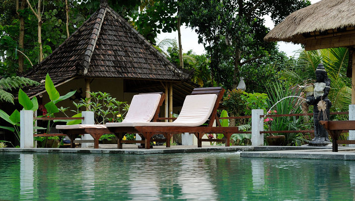 Absolute Ruhe bietet der Pool der Villa Manuk, inmitten von Reisfeldern und Gärten gelegen Villa Manuk, Nordbali
