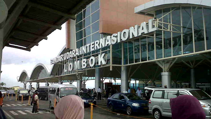 Der neue Flughafen Bandara International Lombok. Foto: Rahayu Rianti - rahayurianti.wordpress.com Der neue Flughafen Bandara International Lombok