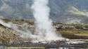 Aufsteigender Dampf am Calderaboden des Gunung Tambora. Foto: Georesearch Volcanedo Germany Kraterboden des Gunung Tambora, Sumbawa, Indonesien